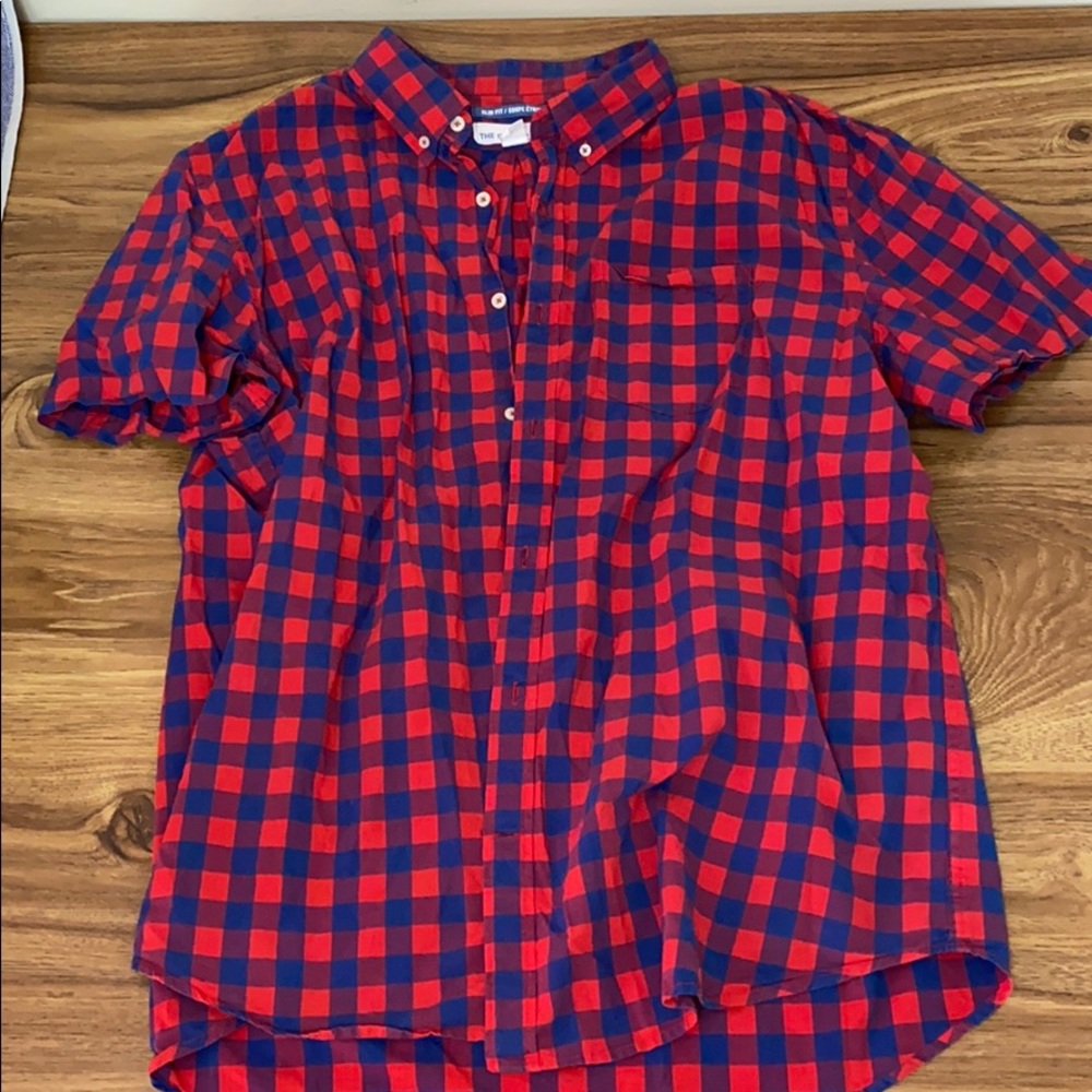 Old Navy Slim Fit classic short sleeve button up